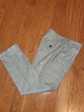 Women's Gray Plaid Trousers - Tailored Sophistication